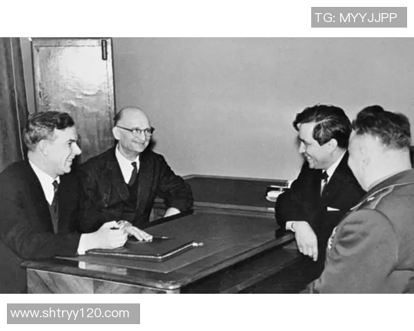 足球明星隐藏身份揭秘竟是间谍身份引发热议与猜测